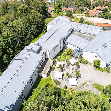 Roomingtons Karoli Waldkirchen Exterior photo